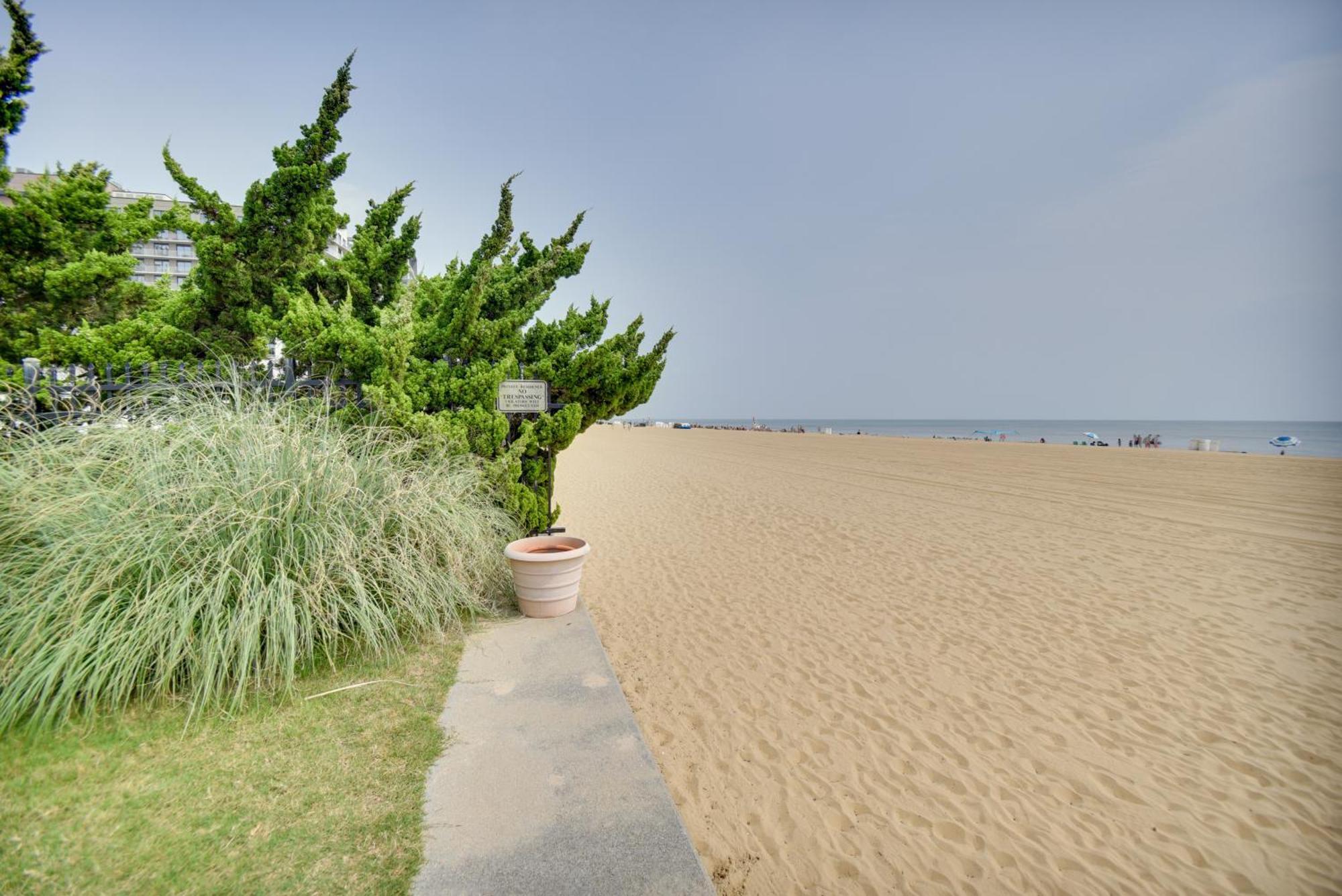 Chic Virginia Beach Retreat - Pool, Steps To Beach Esterno foto